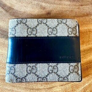 Gucci Mens GG Supreme Leather Wallet